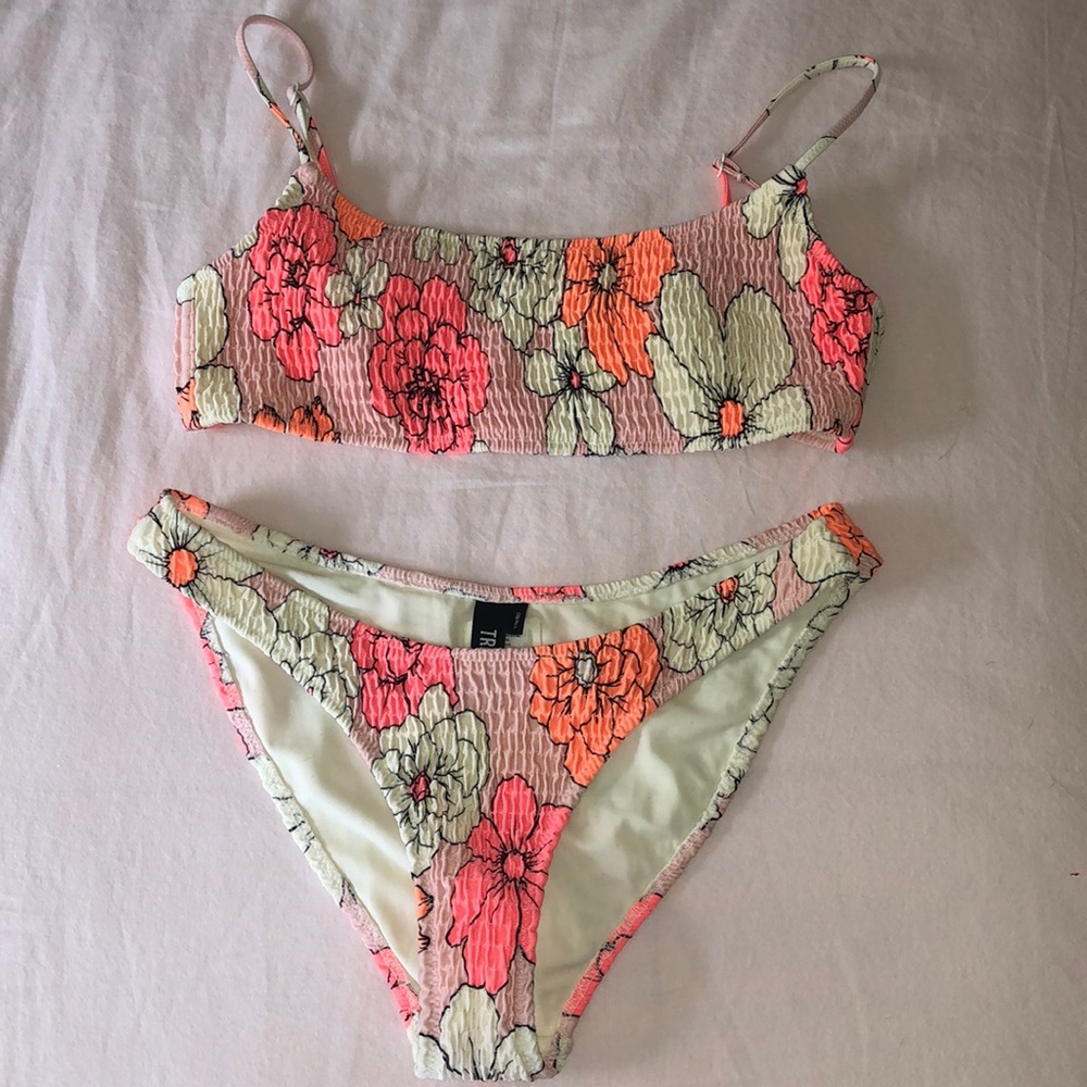 Triangl two piece set bikini
